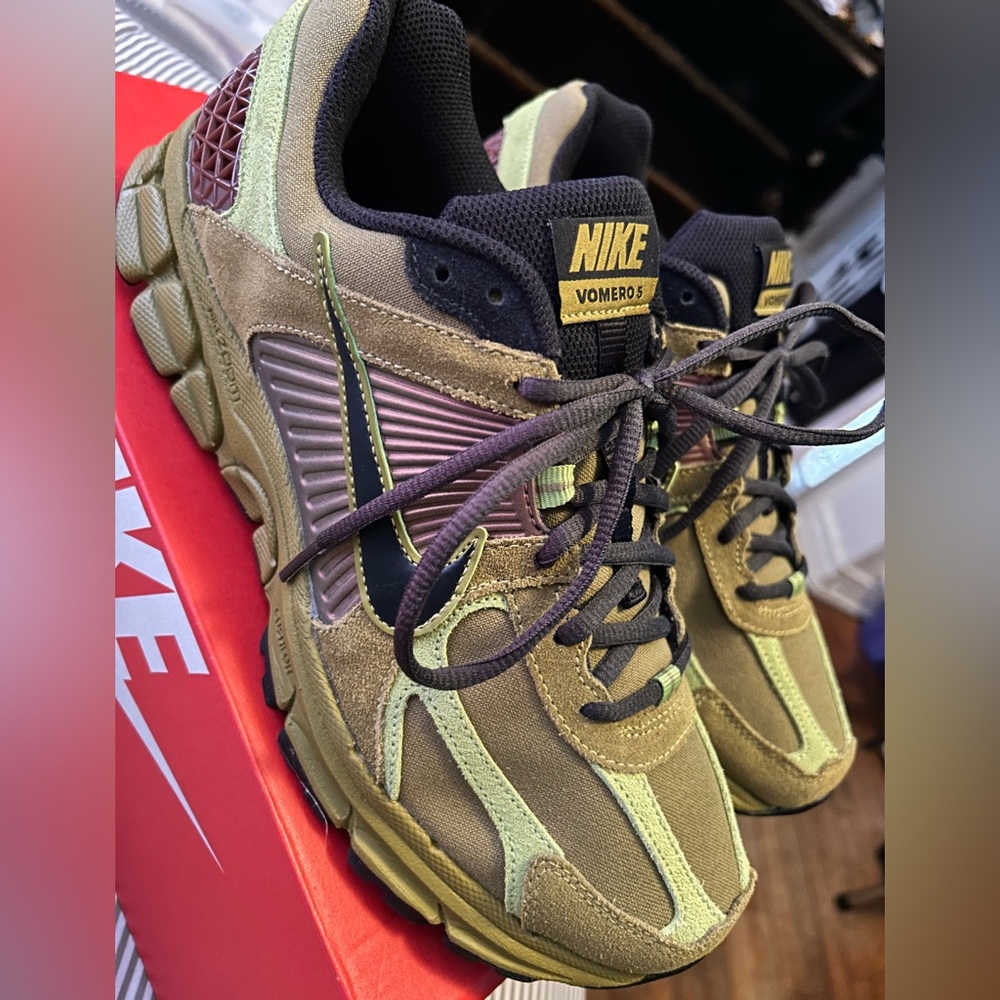 #Exclusive #Nike #Vomero5 #PacificMoss #Size 10 1/2 #WithBox #LikeNew - Picture 3 of 9